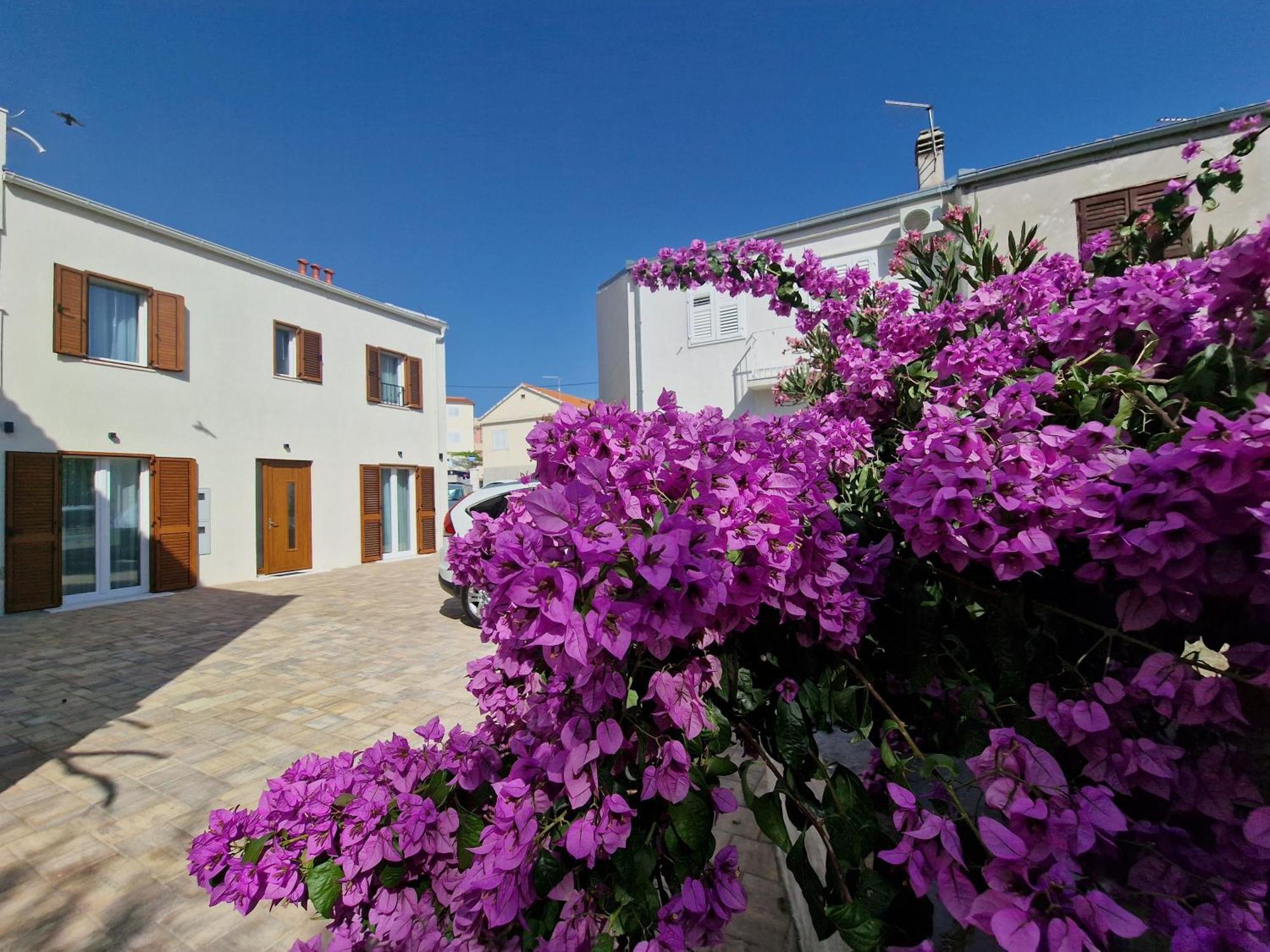 Apartments Miamare Primosten Exterior photo